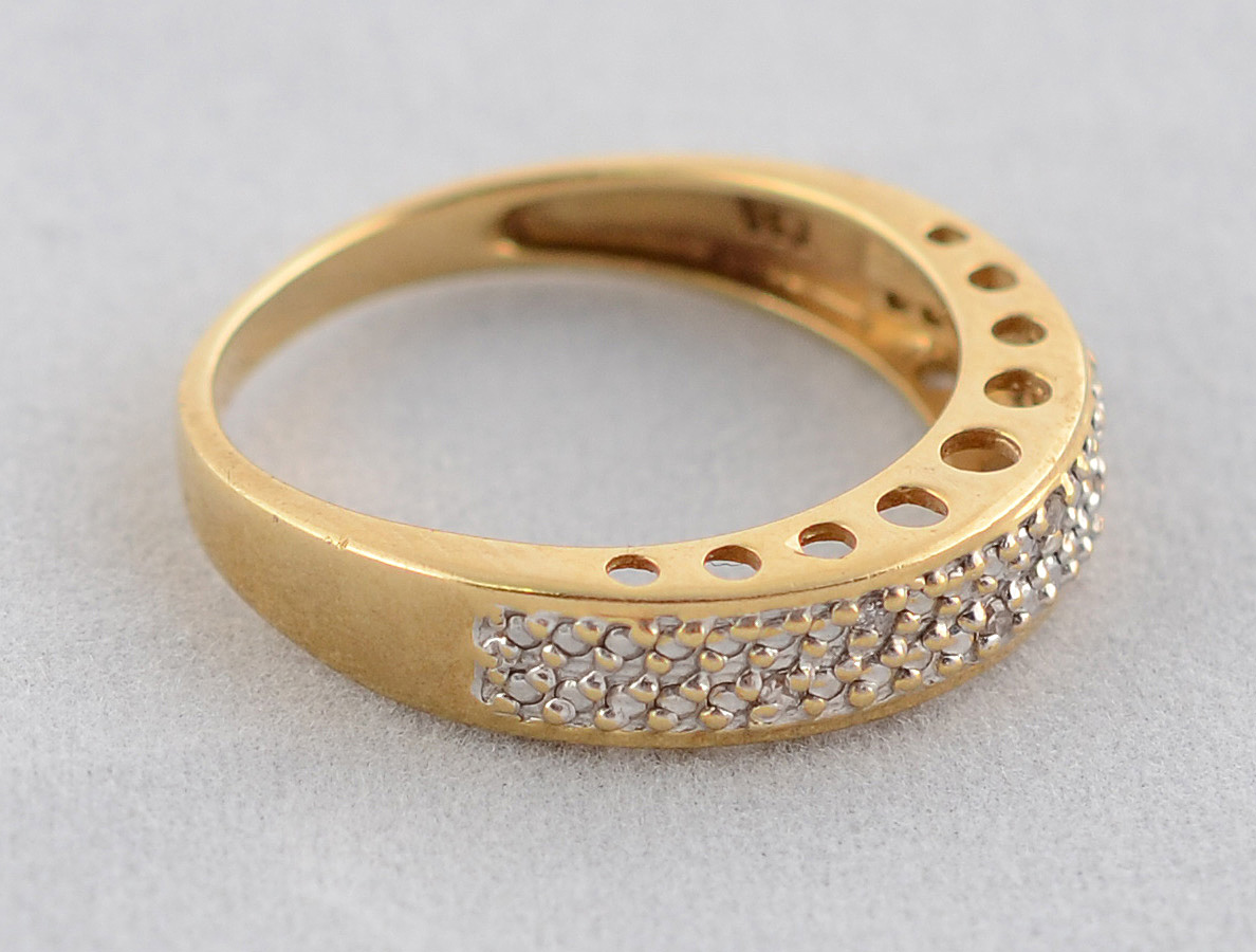 Anel de ouro 18 k com 1,00 ct de brilhantes - 3,7 g - Aro 18. - foto 1 de 2