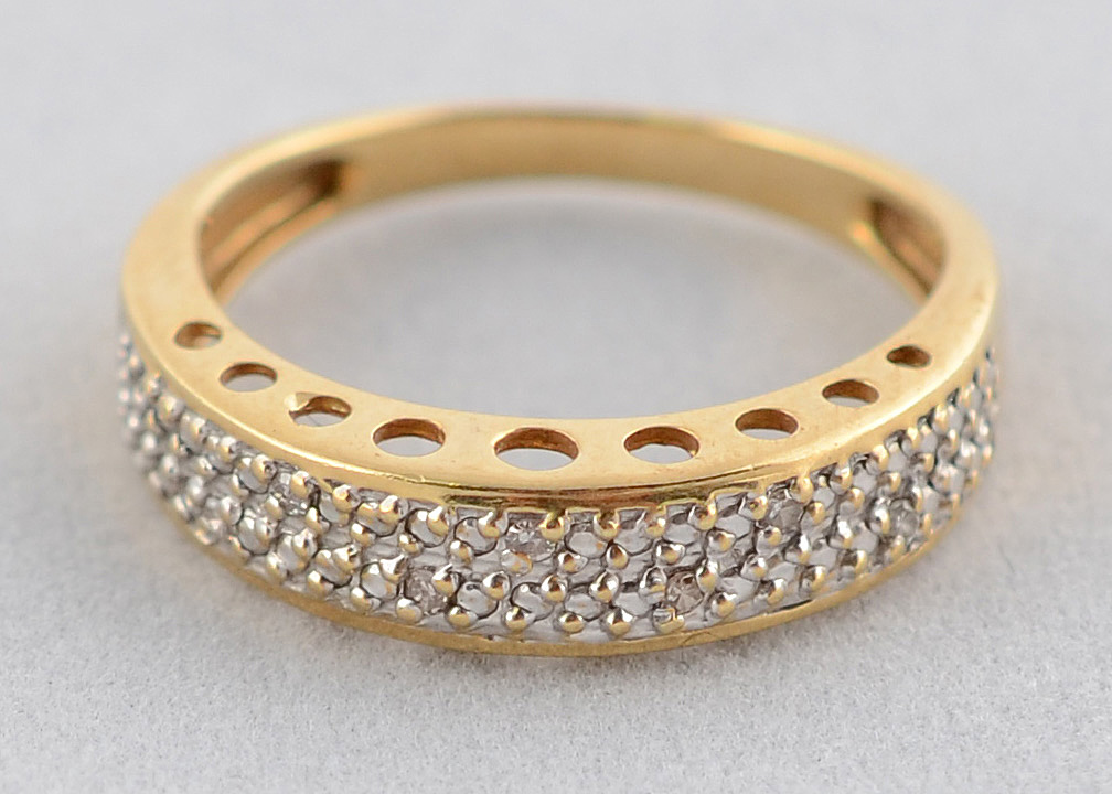 Anel de ouro 18 k com 1,00 ct de brilhantes - 3,7 g - Aro 18. - foto 2 de 2
