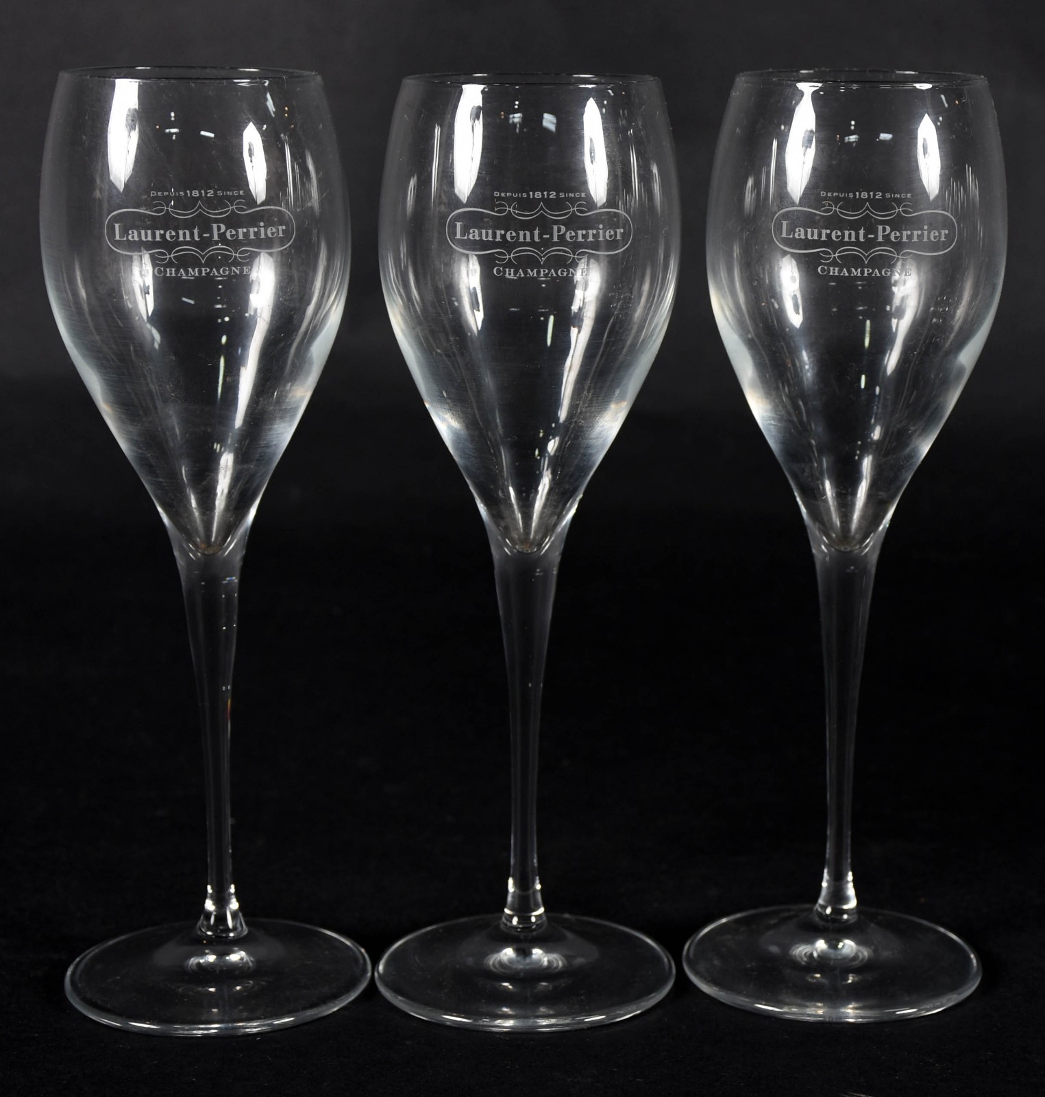 Dezesseis taças para champagne LAURENT PERRIER. - foto 3 de 3