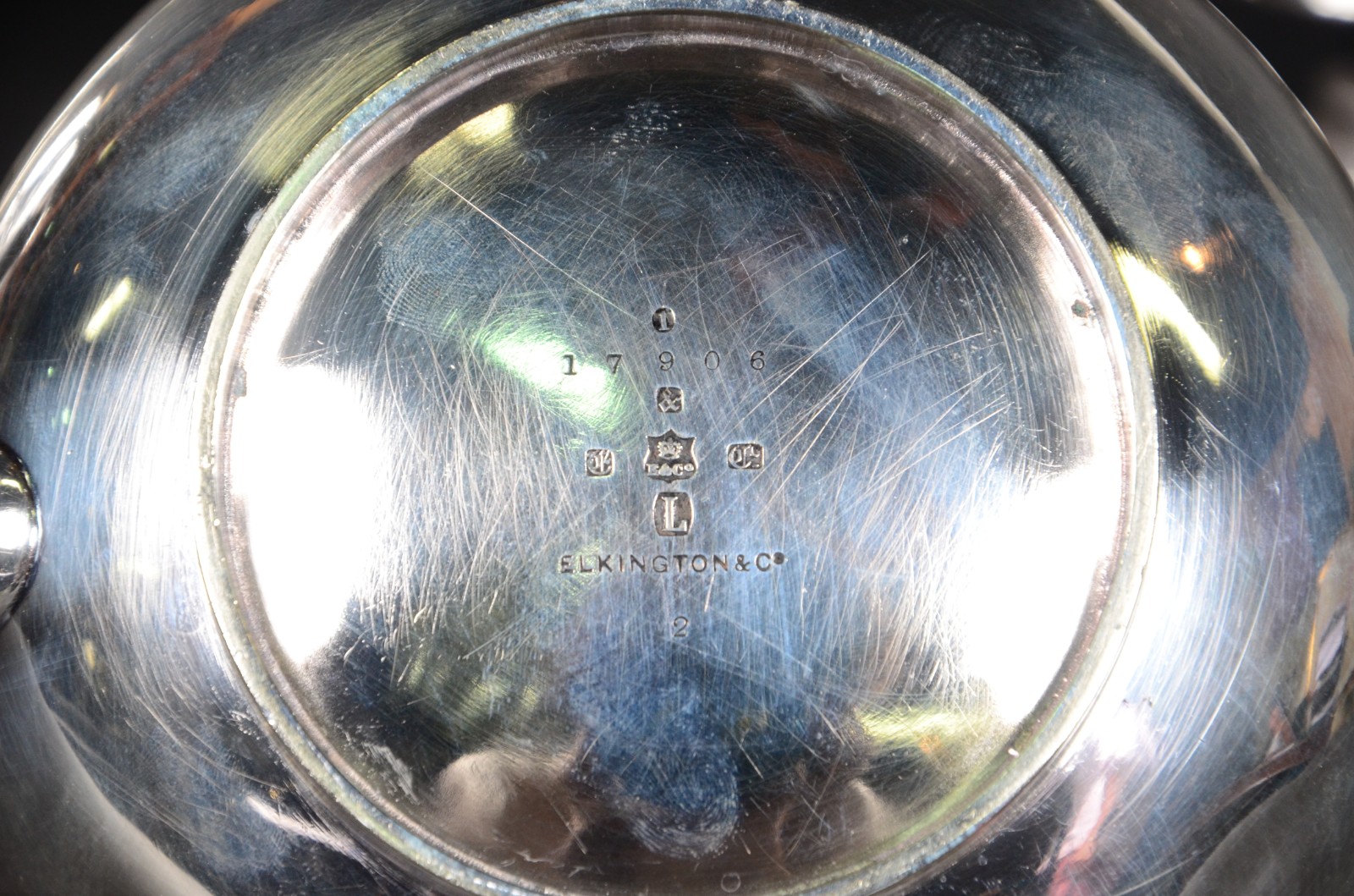 Samovar inglês de metal espessurado a prata ELKINGTON & Co... - foto 2 de 2