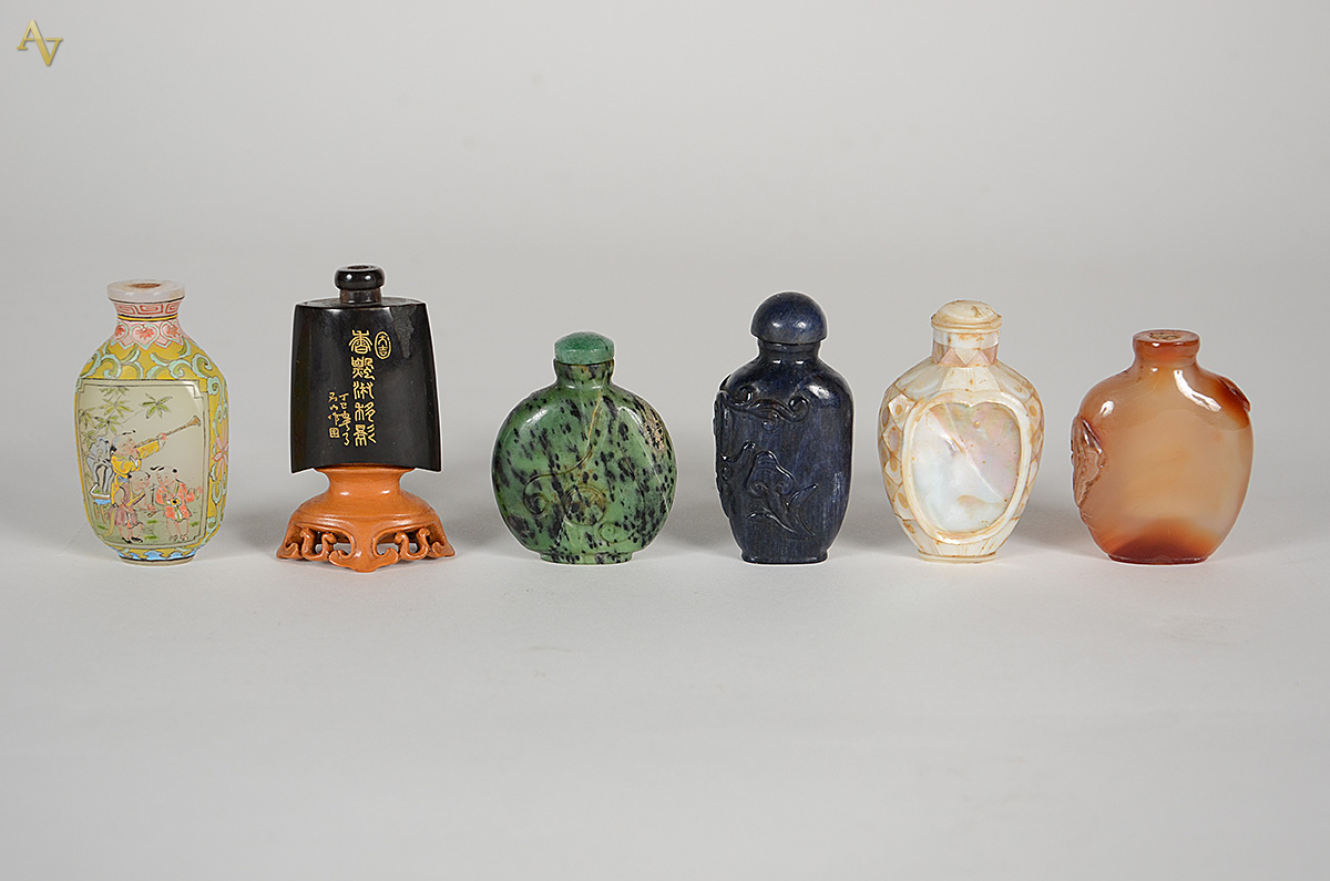 Conjunto com 6 snuff bottles de diversas procedências. Alturas de 6 à... - foto 2 de 2