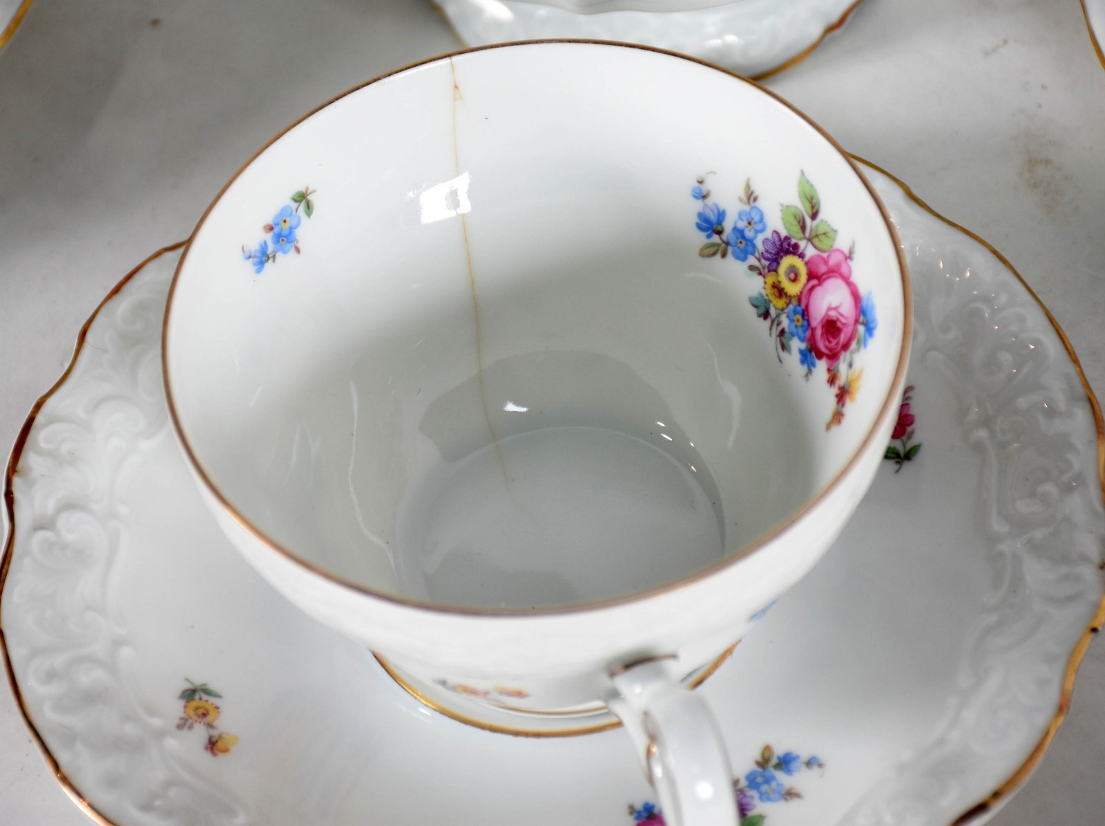 Serviço para chá de porcelana alemã ROSENTHAL composto por bule para... - foto 3 de 5