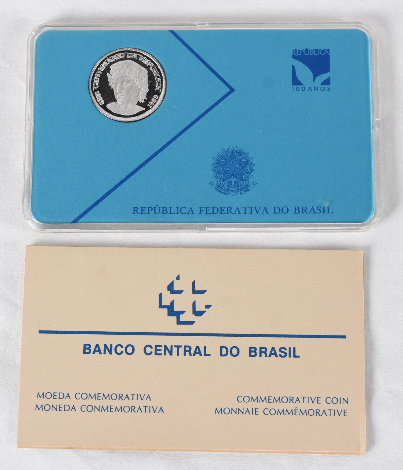 Moeda de prata de 200 cruzados. - foto 4 de 7