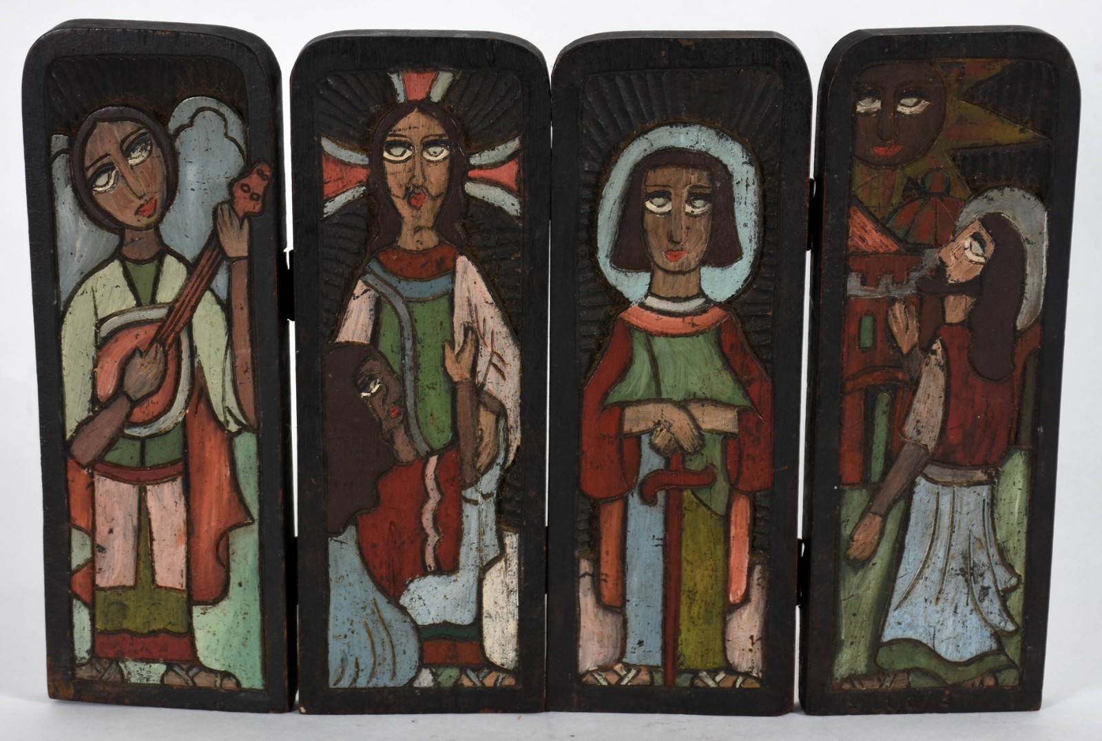 Oratório de viagem com figuras sacras em policromia. Arte popular... - foto 1 de 4