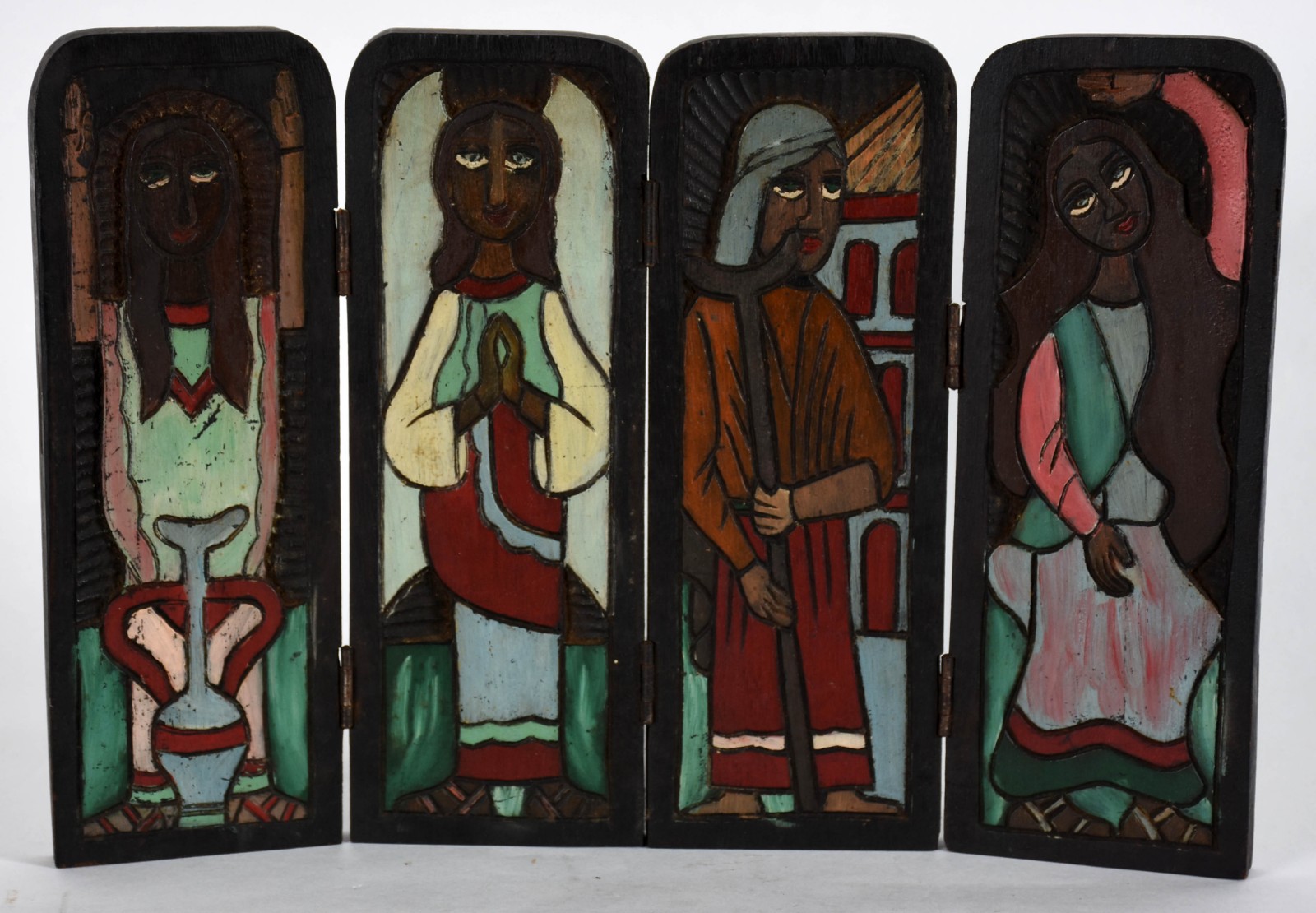 Oratório de viagem com figuras sacras em policromia. Arte popular... - foto 2 de 4