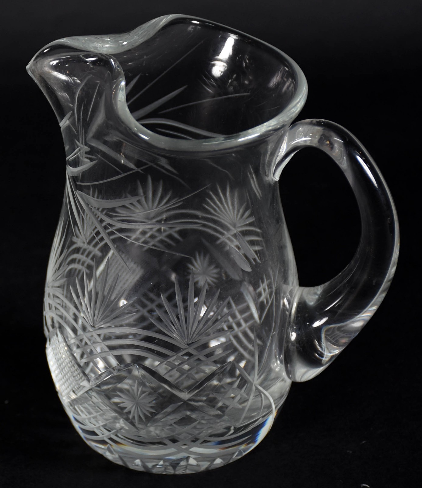Conjunto de cristal com diversas lapidações, sendo 11 taças lisas... - foto 6 de 6