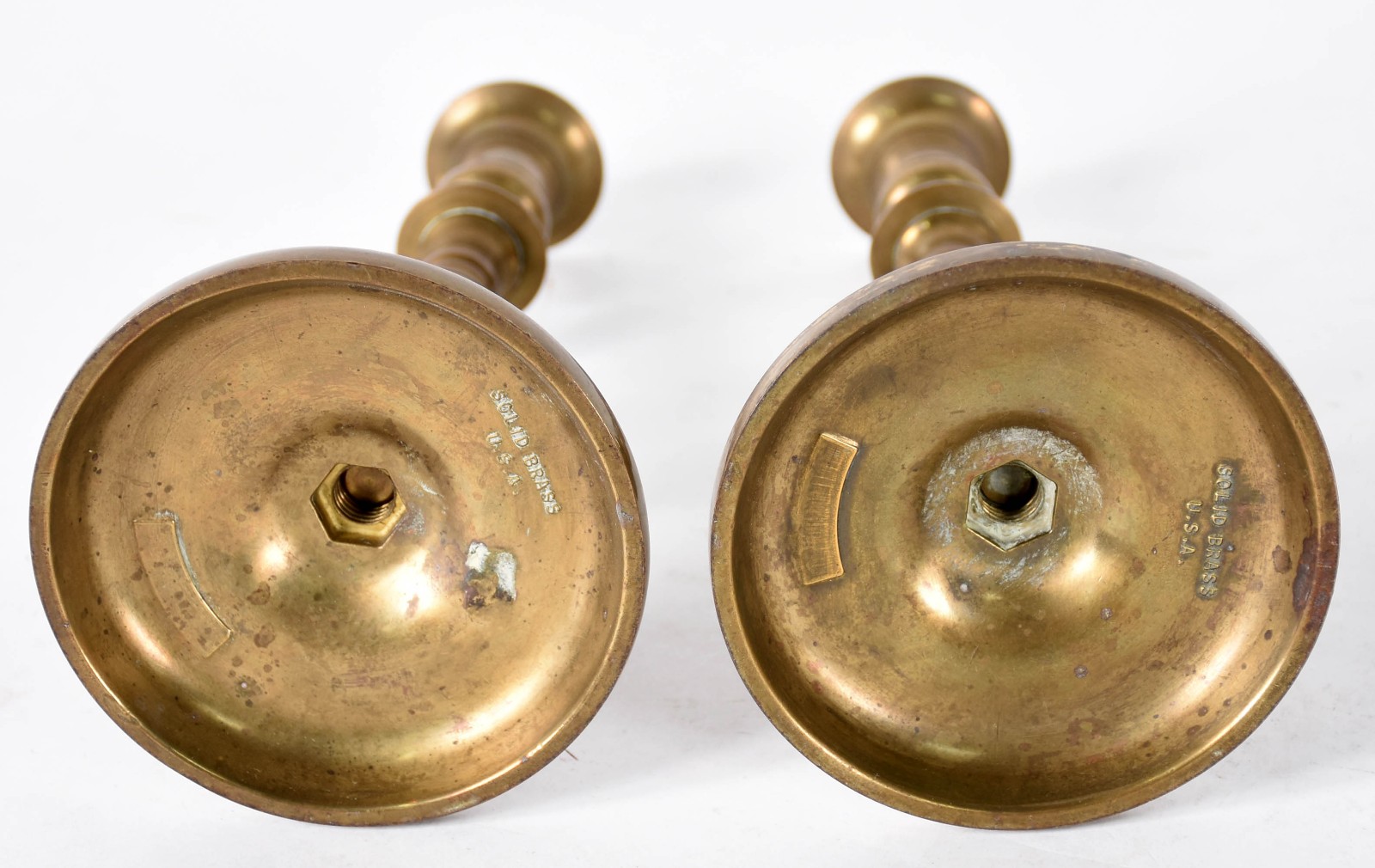 Diversas peças, sendo: peixe decorativo em metal dourado articulado... - foto 3 de 9