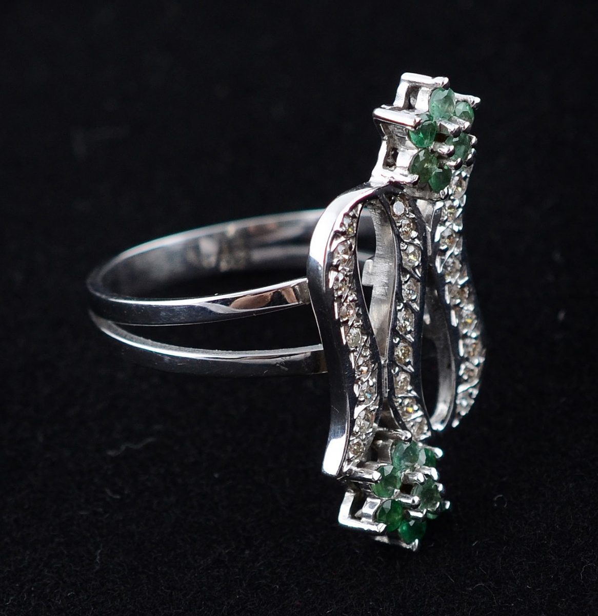 Anel de ouro branco 18 k modelo "S" com brilhantes e... - foto 1 de 2