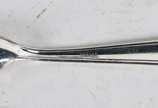Diversas peças de metal prateado, sendo: porta ... - Diversas peças de metal prateado, sendo: porta petiscos giratório com recipientes de vidro; 12 taças para sorvete com colheres, 2 bandejas com a...