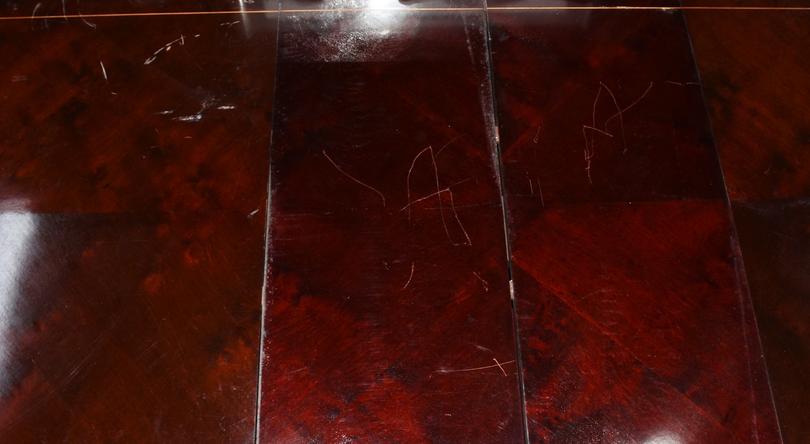 Mesa de jantar estilo ingles de madeira nobre filetada, medida... - foto 6 de 6