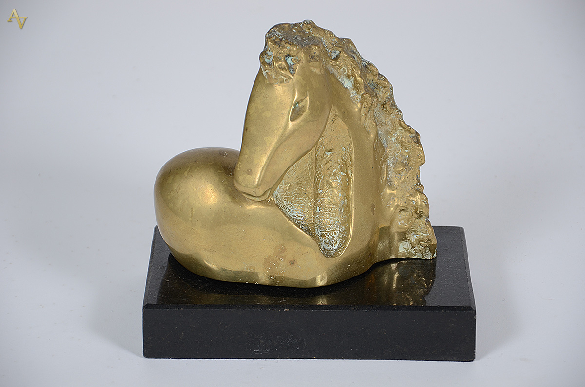 MAZEREDO - Escultura de bronze representando cavalo com base de... - foto 1 de 3