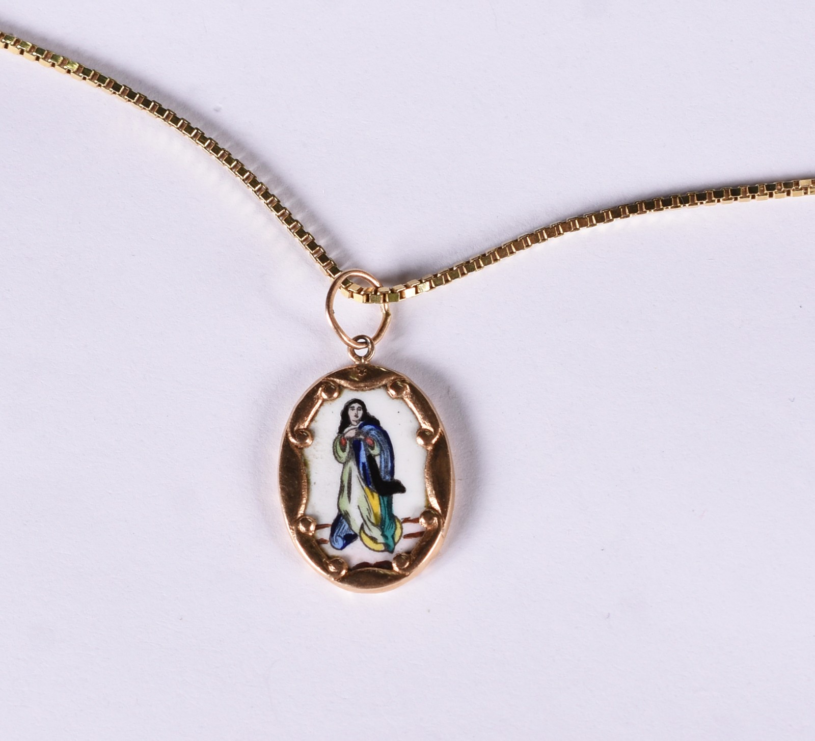 Gargantilha de ouro amarelo 18 k com medalha sacra (Por motivos de... - foto 2 de 4