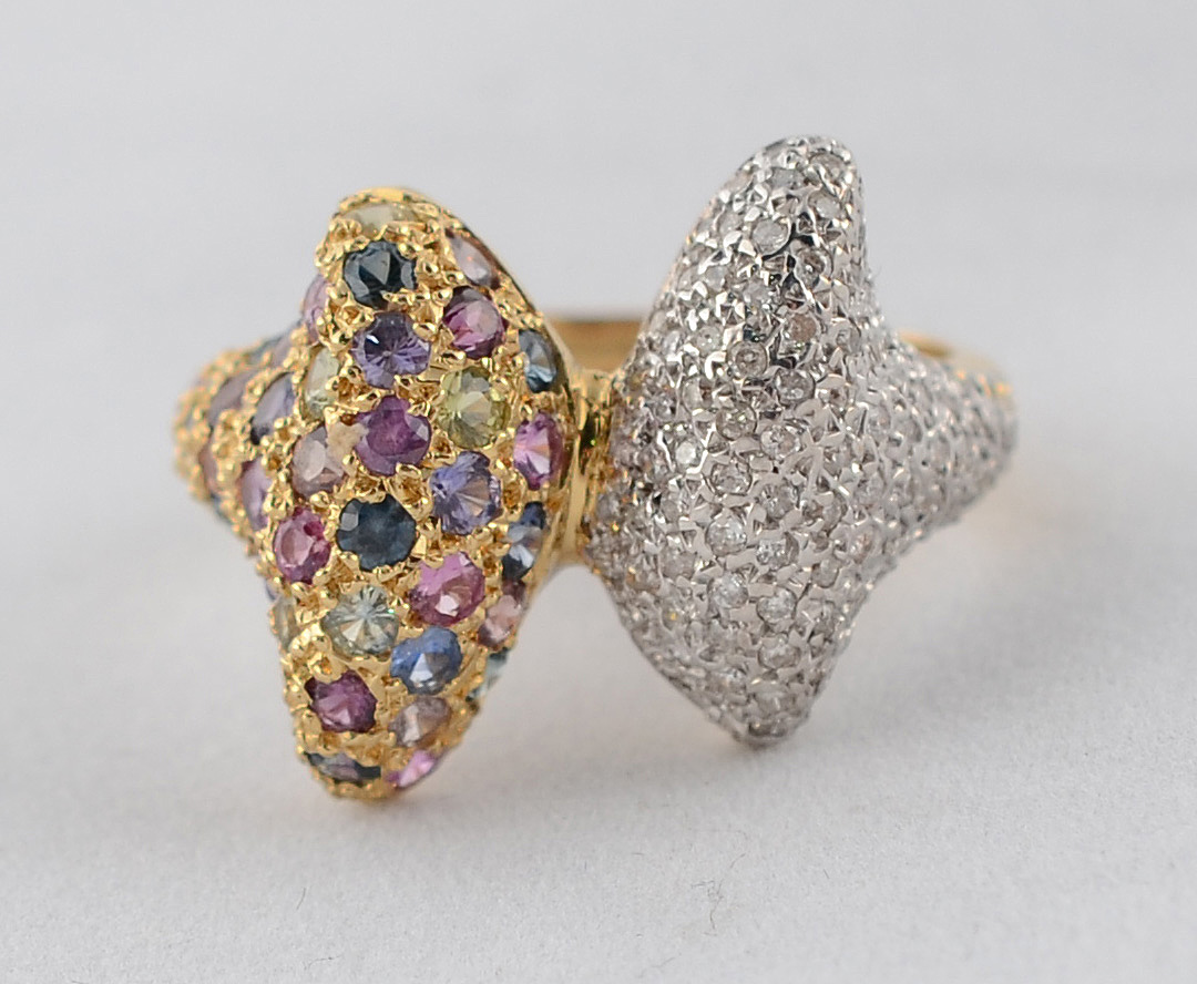 Anel de ouro 18 k, com duas partes: uma com pavê de brilhantes e a... - foto 3 de 3