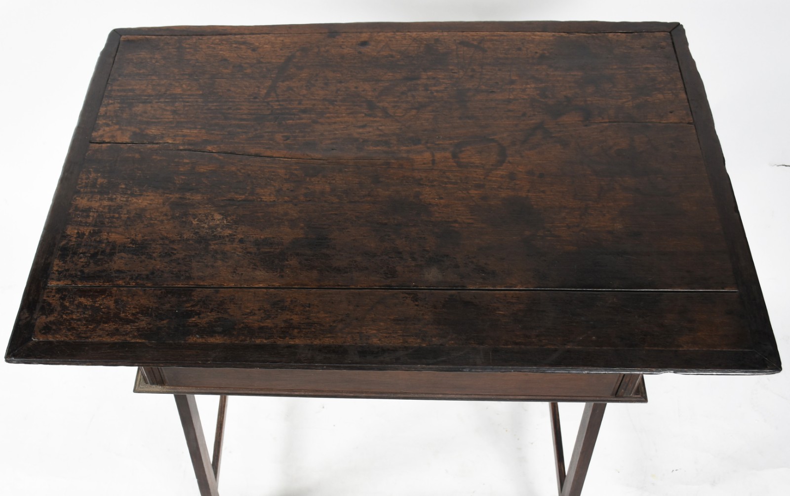 Mesa de madeira nobre com gaveta (sem fechadura), quatro pernas retas... - foto 4 de 5