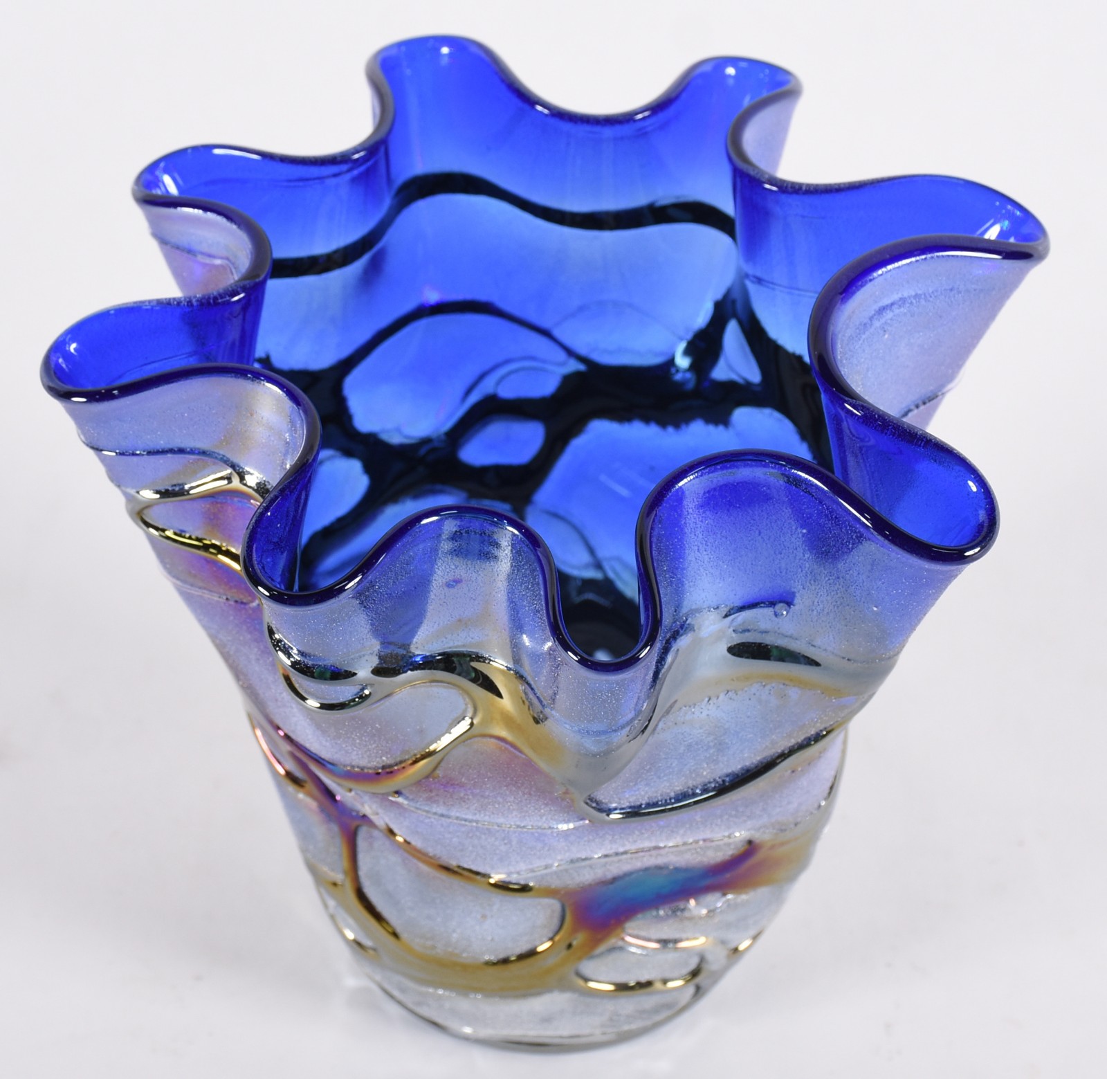 Jarro de vidro decorativo com degrade na cor azul e prata, borda... - foto 2 de 3