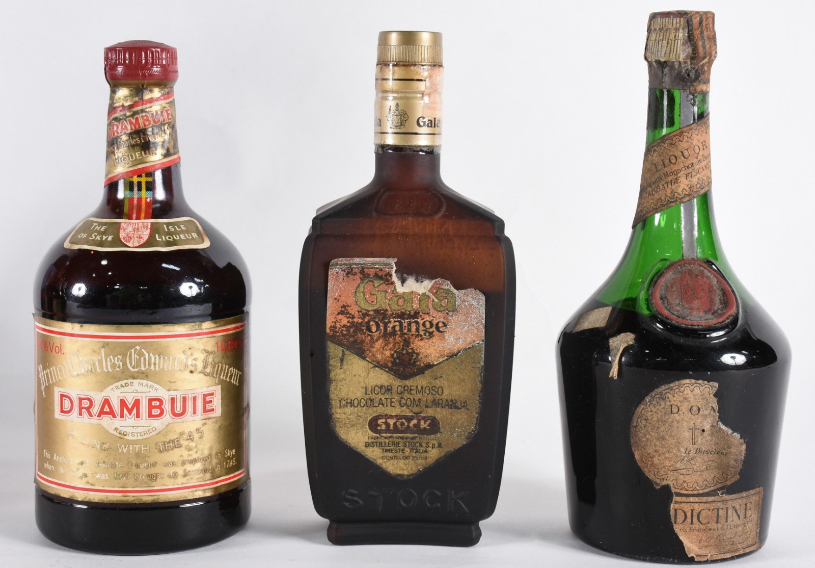 Oito garrafas diversas de bebidas, sendo: Gala Orange, Patrón xo... - foto 3 de 5