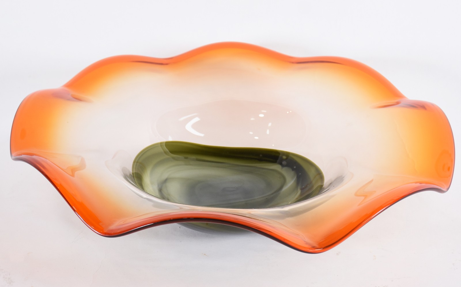 Centro de mesa de vidro decorativo na cor laranja degradé, borda... - foto 1 de 3