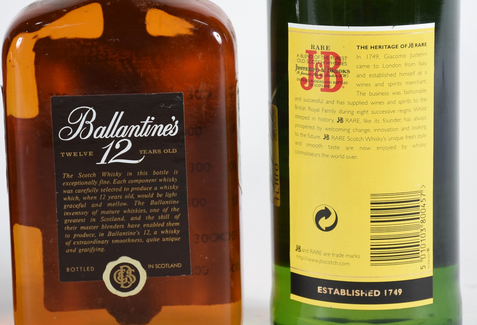 Quatro garrafas de whisky, sendo: Ballantines Gold Seal 12 anos... - foto 4 de 4