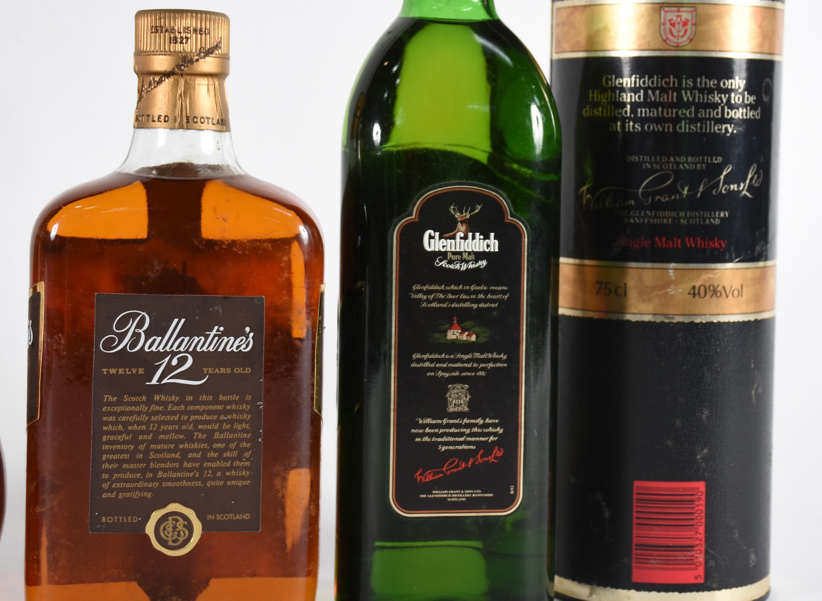 Quatro garrafas de Whisky, sendo: Swing, Ballantines, Glenfiddich e... - foto 4 de 4