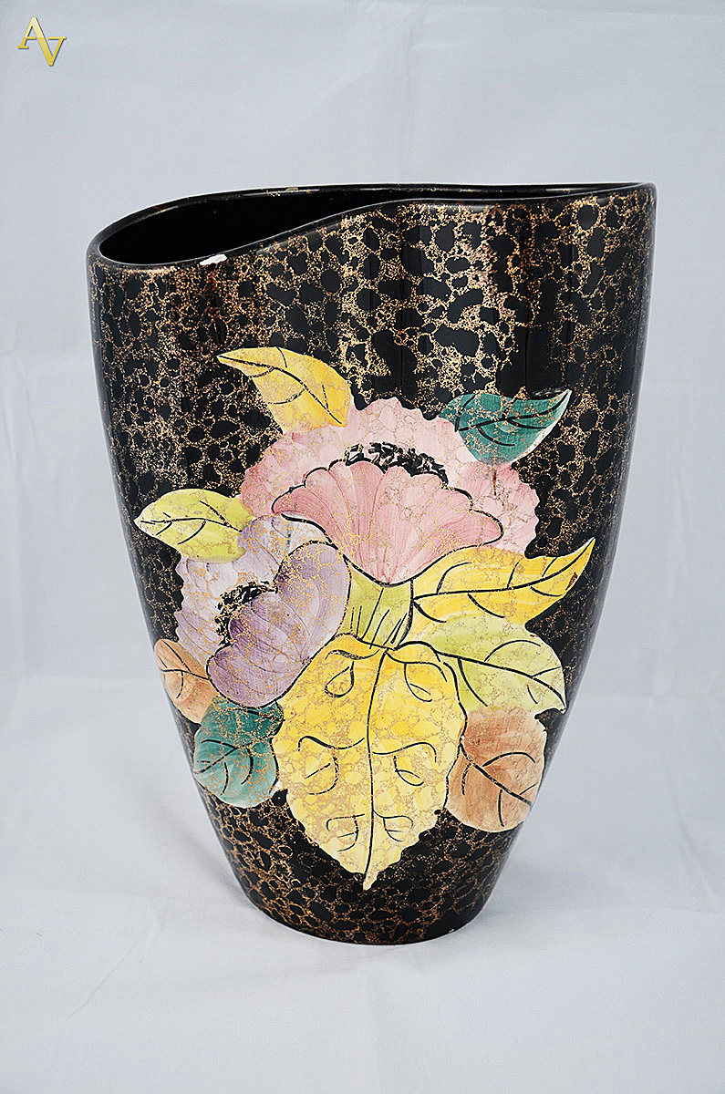 Vaso de faiança decoração floral anos 50. Altura 34 cm (pequeno...