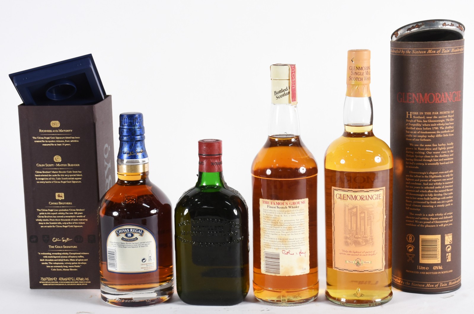 Quatro garrafas de whisky, sendo: Glenmorangie 10 anos, Buchanan's... - foto 2 de 4