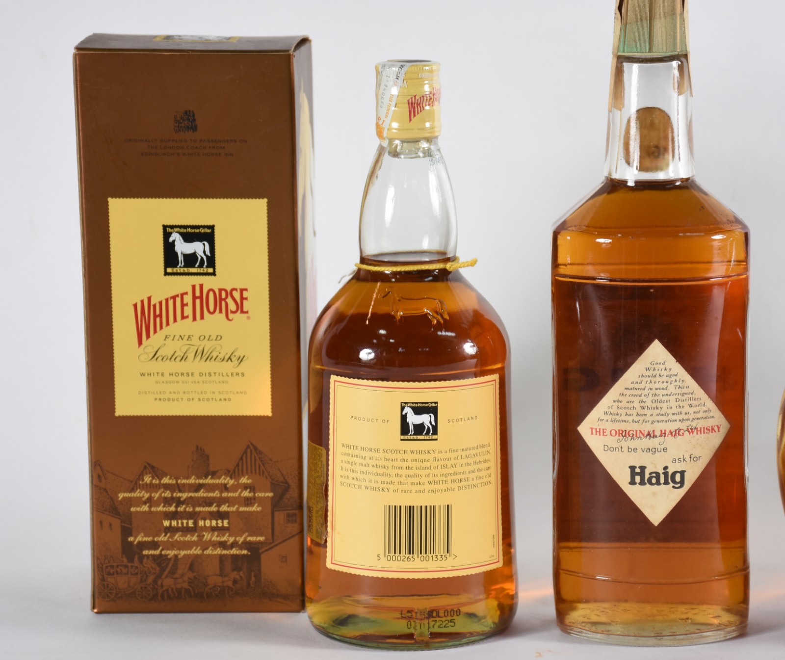 Quatro garrafas de whisky, sendo: 2 Dimple, White Horse, Haig. - foto 3 de 4