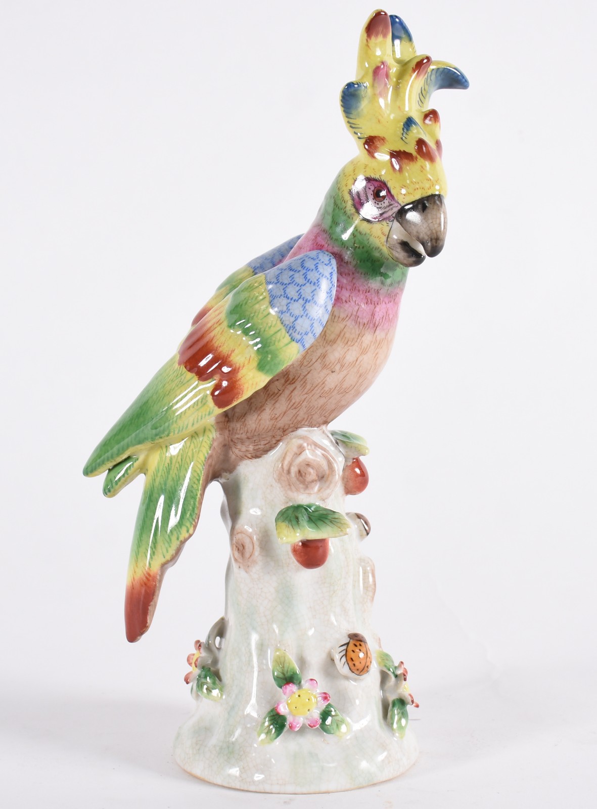 Estatueta de porcelana policromada representando cacatua. - foto 2 de 4