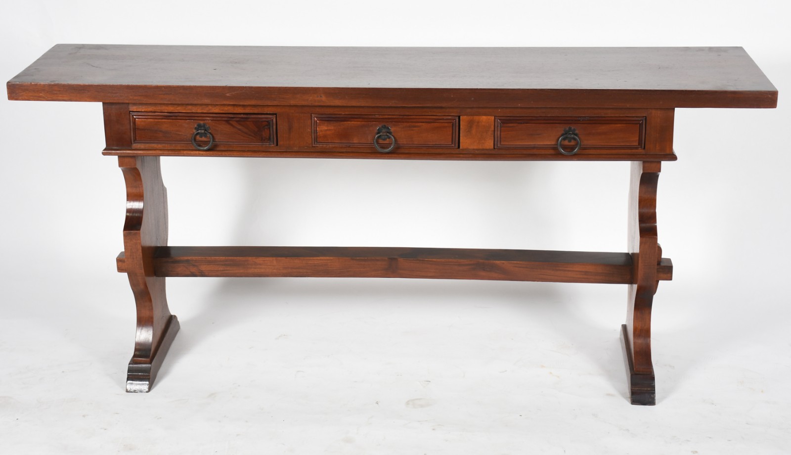 Console de madeira nobre com 3 gavetas, estilo colonial brasileiro. - foto 2 de 5