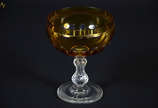 Fruteira em cristal Baccarat doublé amarelo, pé... - Fruteira em cristal Baccarat doublé amarelo, pé alto. Altura 17,5 cm e diâmetro 14 cm (borda com bicado).