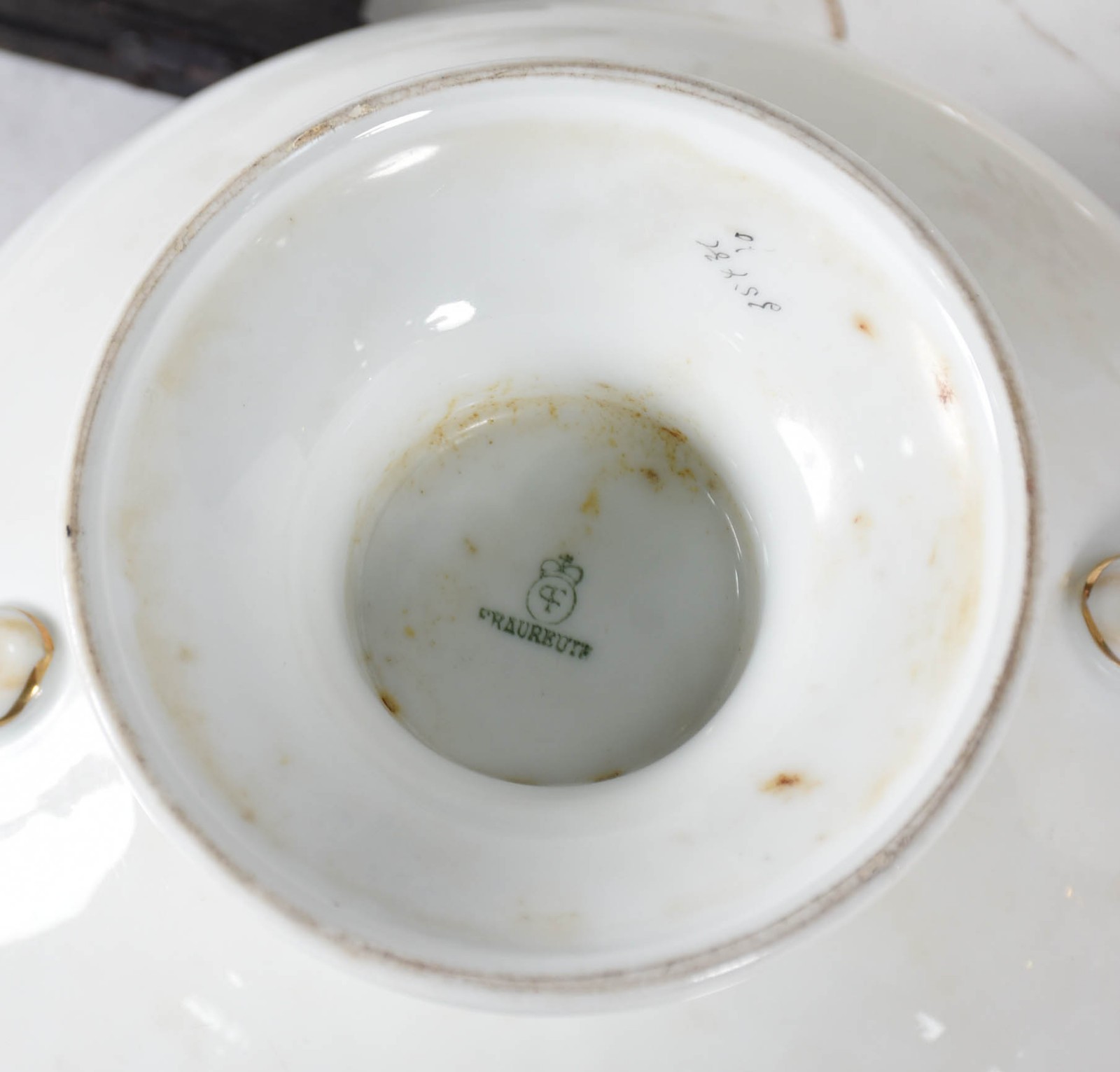 Diversas peças, 2 sopeiras, sendo 1 tcheca e outra Alemã, 5 xícaras... - foto 8 de 8
