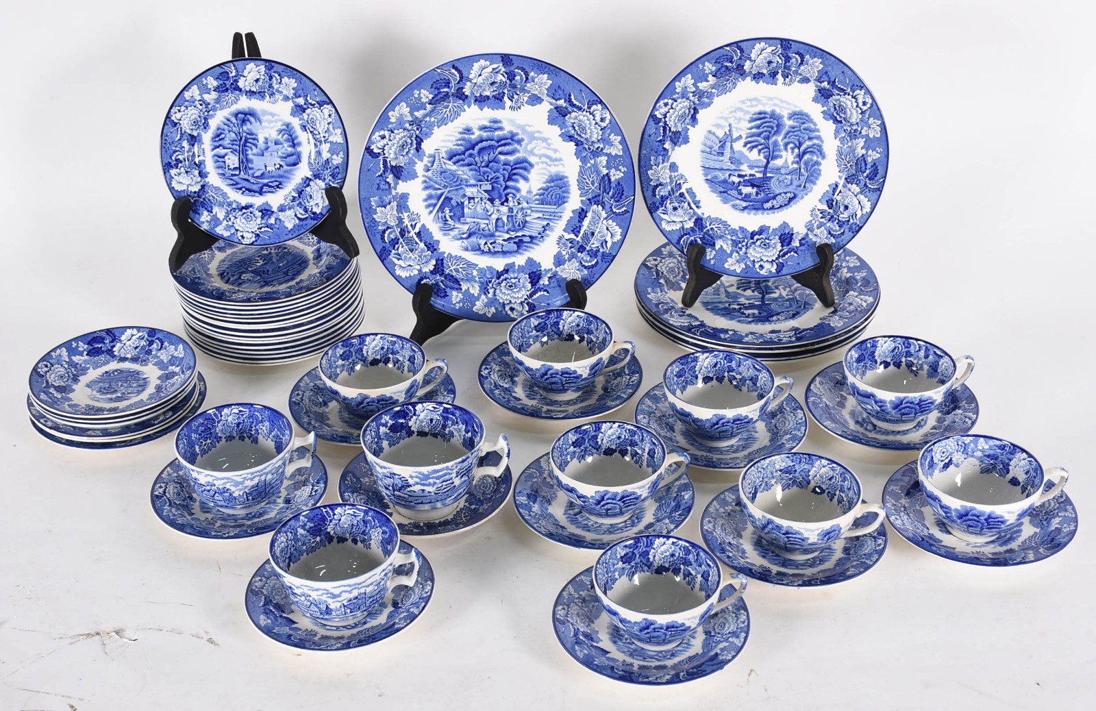 Conjunto de faiança inglesa azul e branca, decorada com cenas rurais... - foto 1 de 4