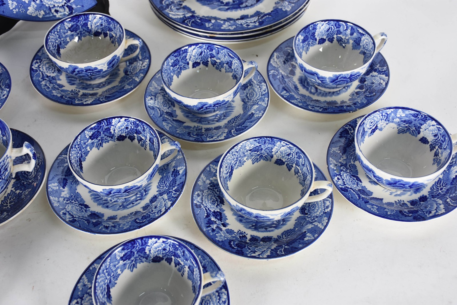 Conjunto de faiança inglesa azul e branca, decorada com cenas rurais... - foto 2 de 4