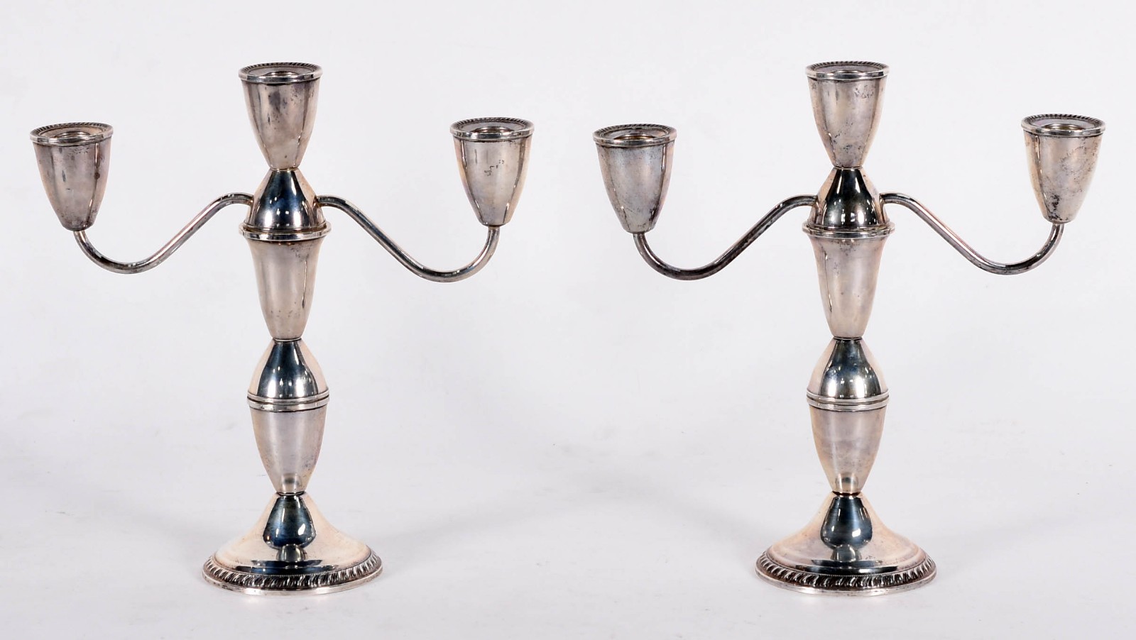Par de candelabros de prata Sterling para 3 velas cada, reversíveis... - foto 1 de 7