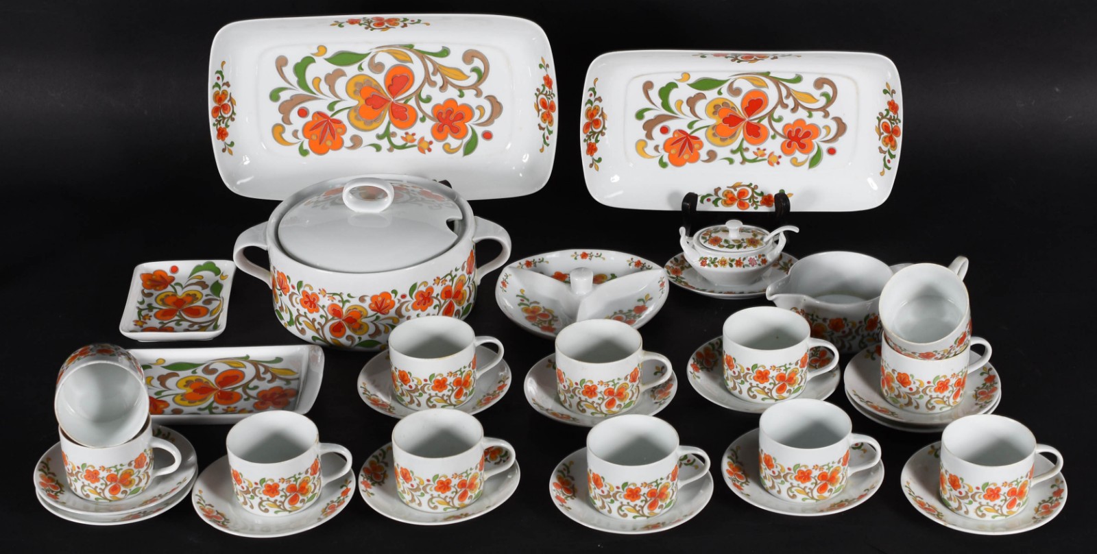 Serviço de porcelana Schmidt floral, comp. de 23 pratos rasos, 12... - foto 3 de 5