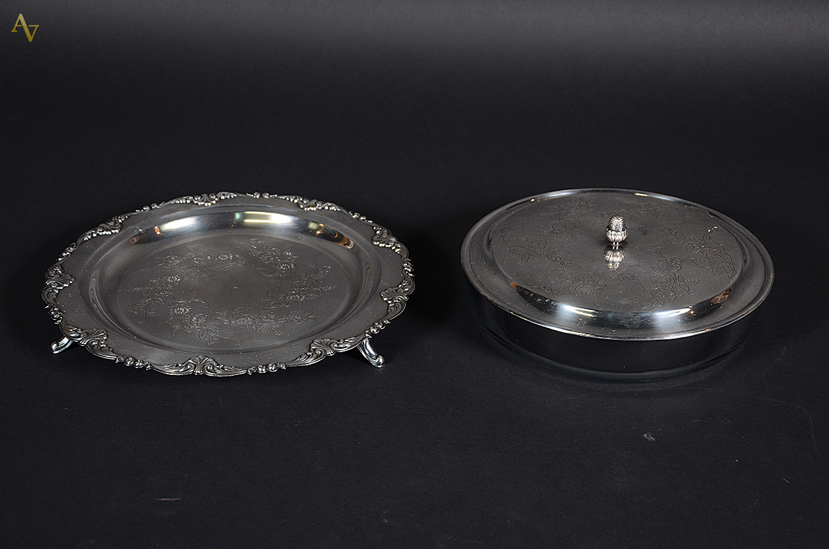 Conjunto com 3 peças de vidro e metal, sendo: petisqueira (diâmetro... - foto 2 de 2
