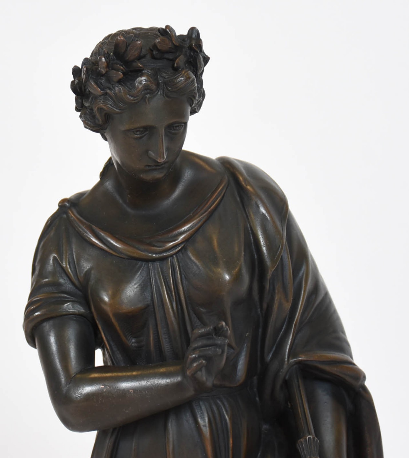 Estatueta de bronze representando "Alegoria ao teatro". - foto 2 de 5