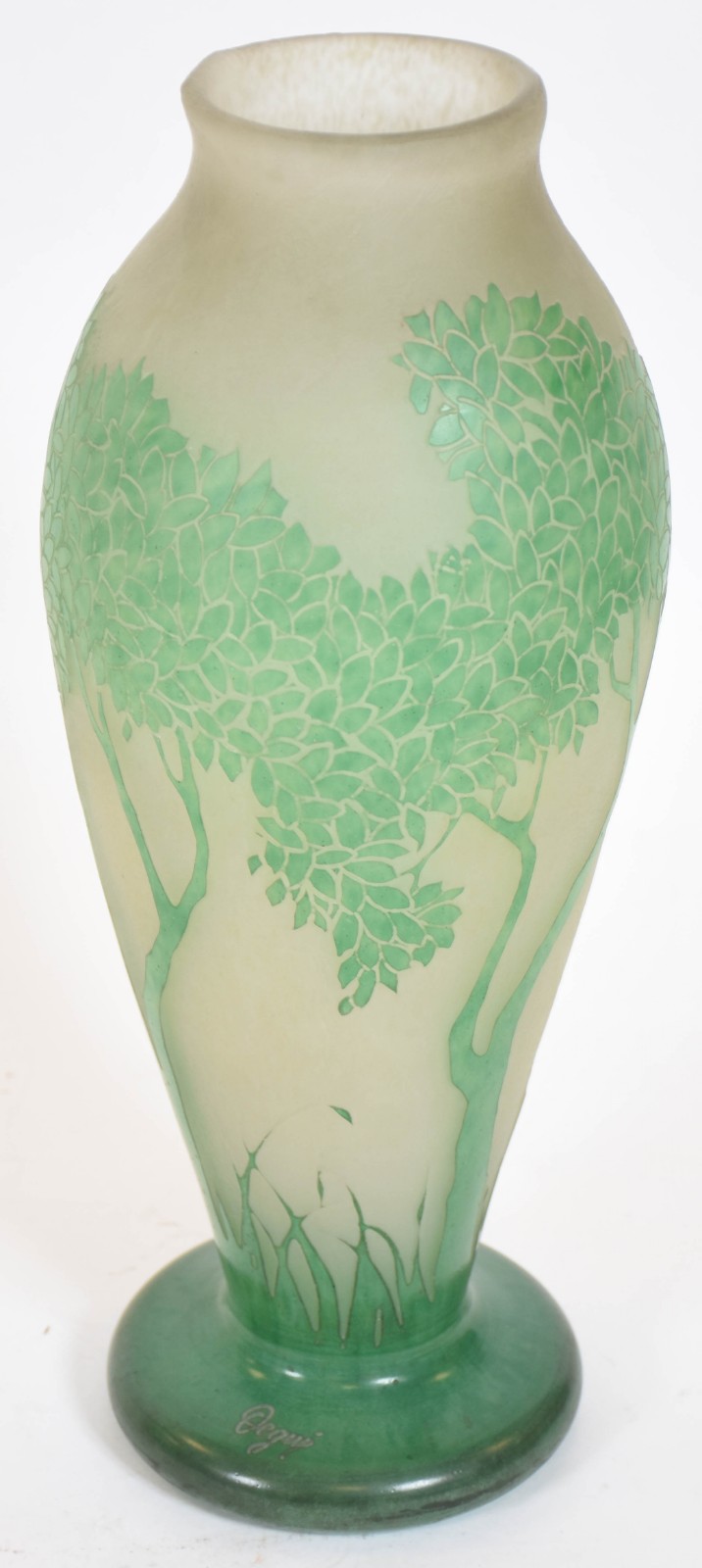 Vaso de pasta de vidro cameo com árvores verdes, assinado. - foto 1 de 5