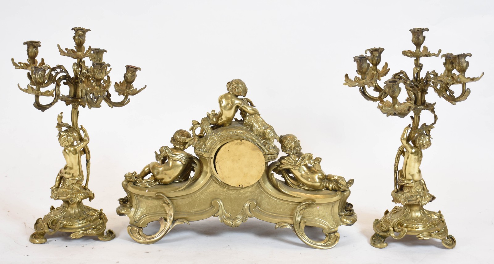 Guarniture de bronze frances composto de relógio ornamentado com... - foto 5 de 6