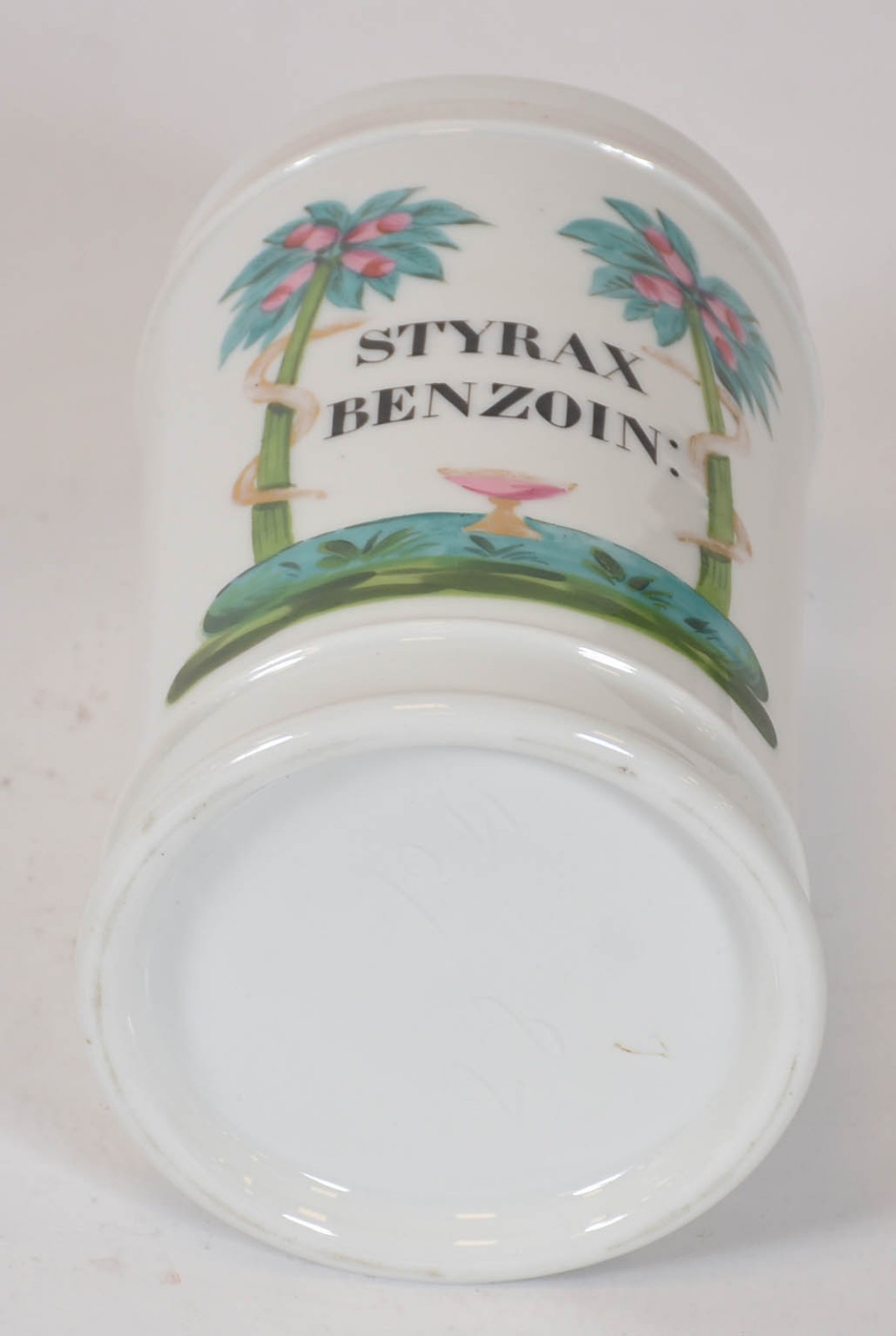 Pote de farmácia de porcelana européia com inscrição "Styrax... - foto 5 de 5