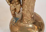 L&F Moreau,  - Par de vasos de Petit Bronze dourado, ladeados com figuras infantis,  vidros originais, assinados.
