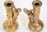 L&F Moreau,  - Par de vasos de Petit Bronze dourado, ladeados com figuras infantis,  vidros originais, assinados.