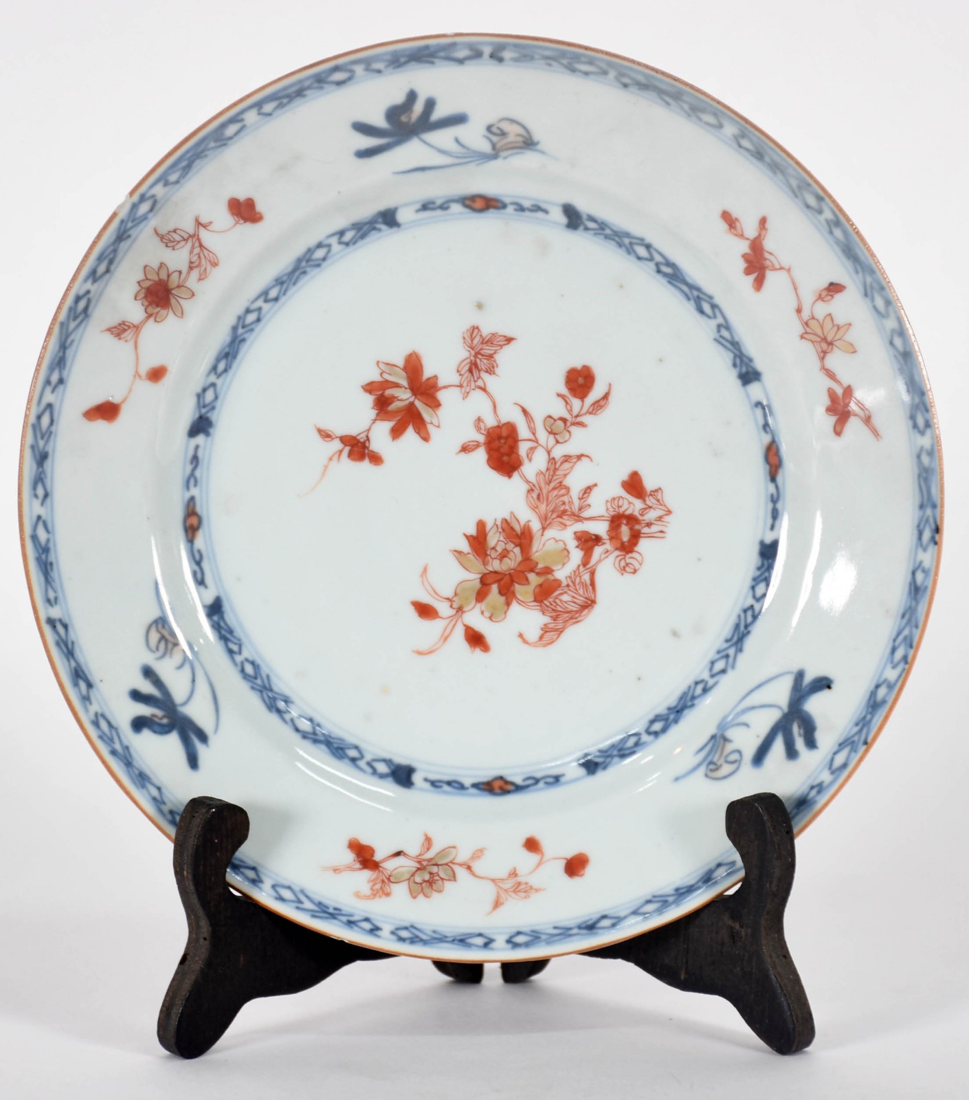 IMARI, prato de porcelana chinesa. Século XVIII. (com bicado) - foto 1 de 3