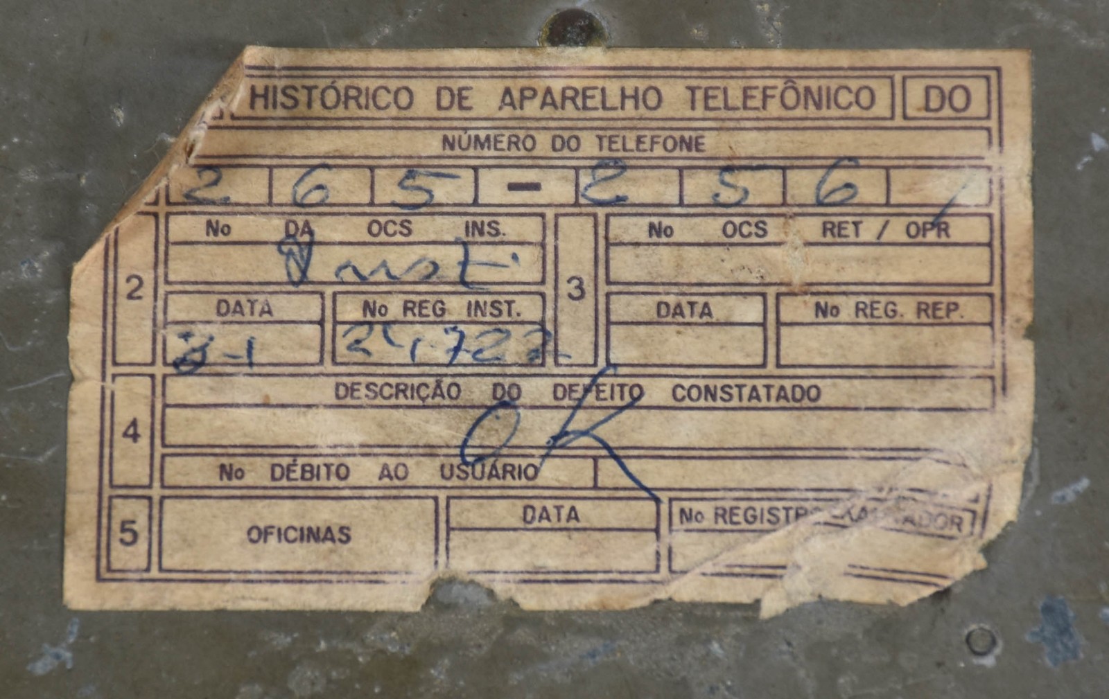 Aparelho telefônico da antiga CTB (Companhia Telefônica Brasileira). - foto 9 de 9