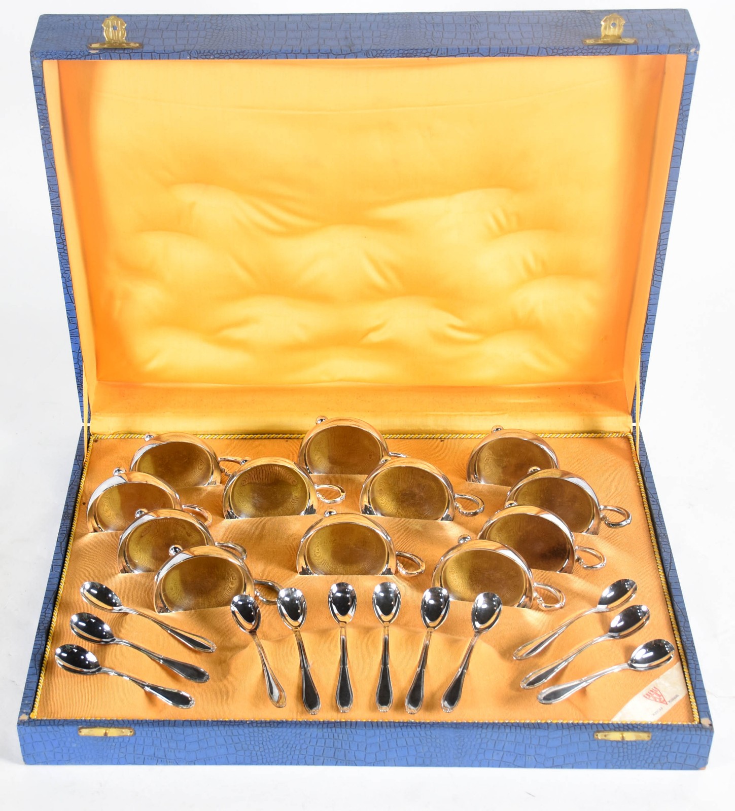 Conjunto de metal prateado com 12 taças para sorvete e suas colheres... - foto 1 de 6