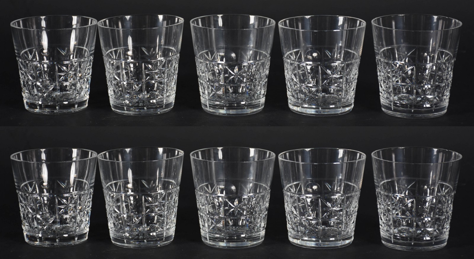 Dez copos de cristal para whisky, com pequenos bicados. - foto 1 de 4
