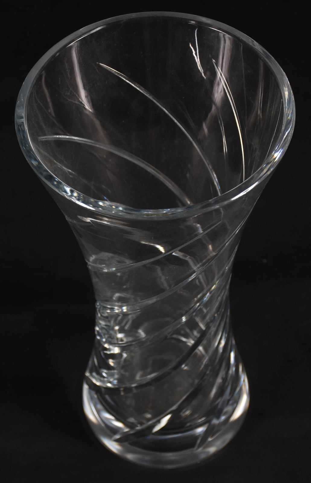 Vaso de cristal com frisos lapidados - foto 2 de 3