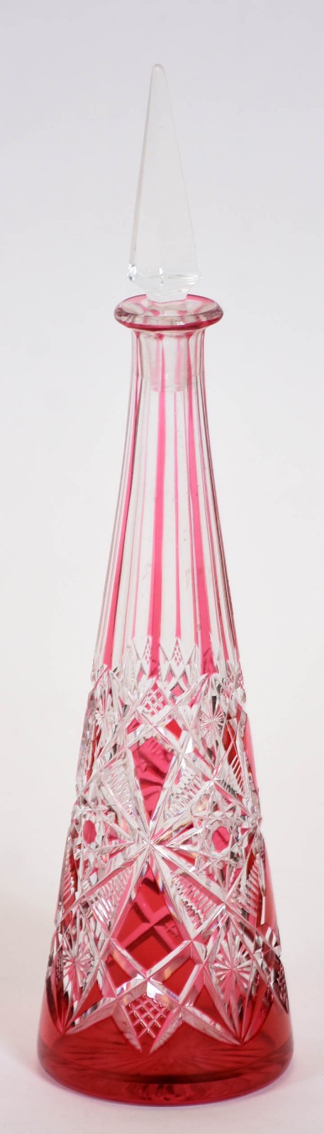 Garrafa de cristal frances lapidado doublé vermelho, base estrelada. - foto 2 de 2