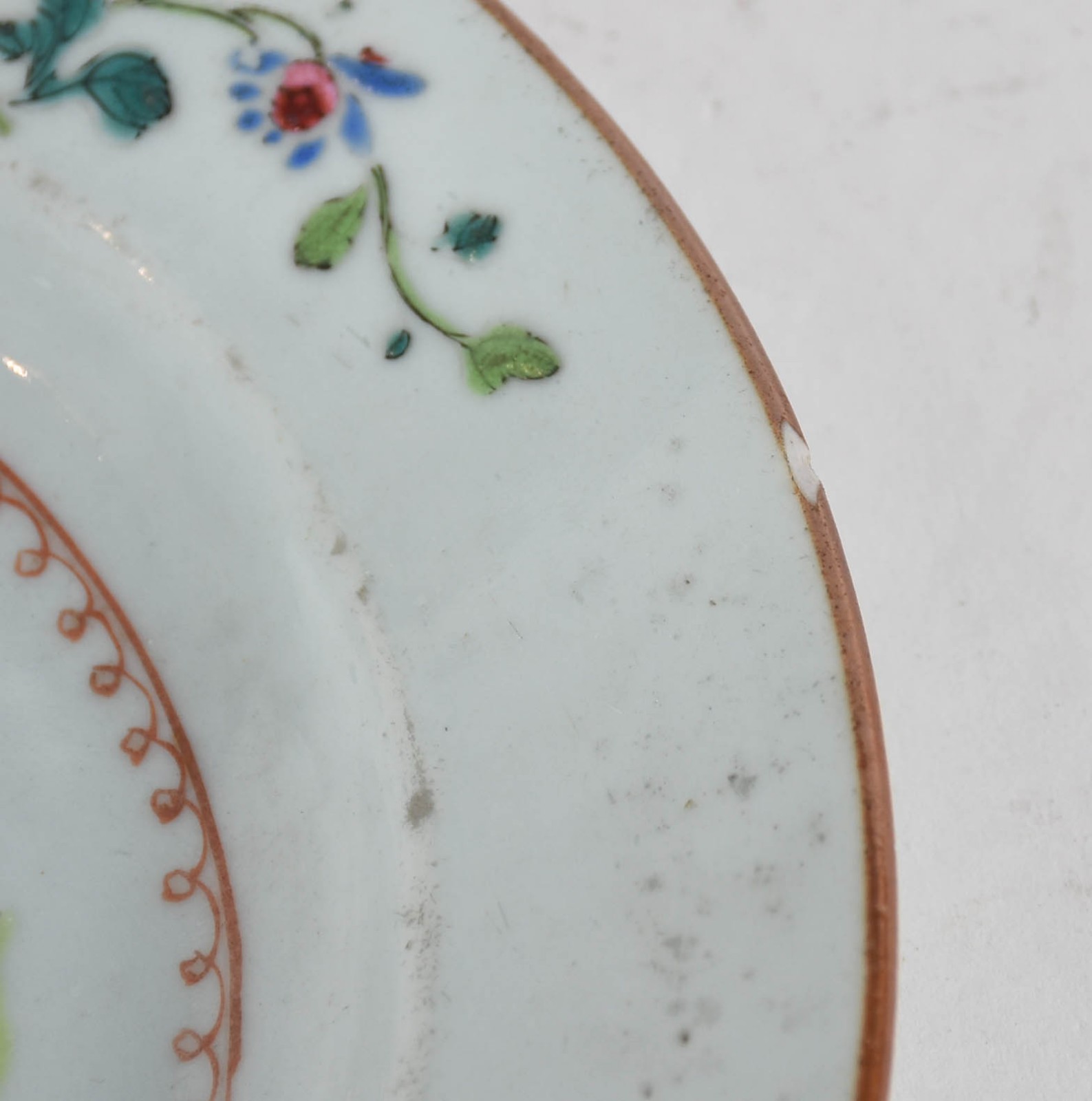 Prato de Porcelana da Companhia das Índias decorado com "paisagem"... - foto 2 de 3