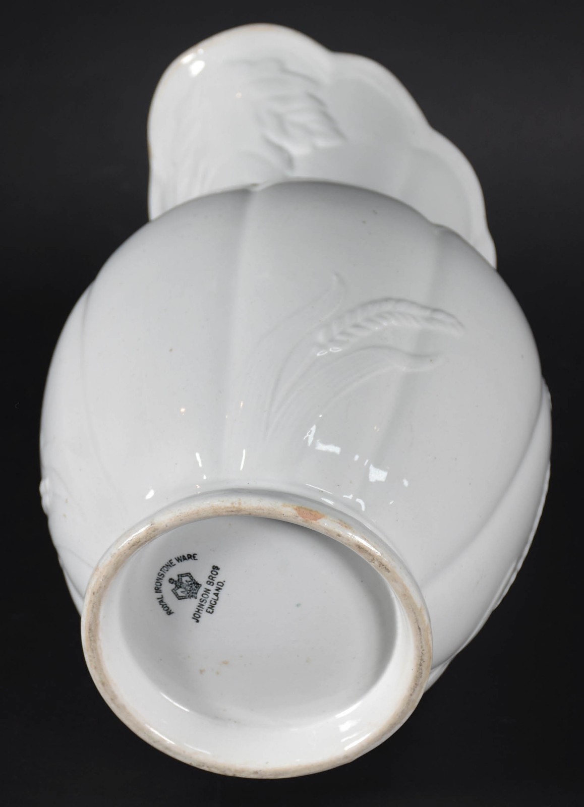 Gomil de porcelana inglesa na cor branca . - foto 2 de 4