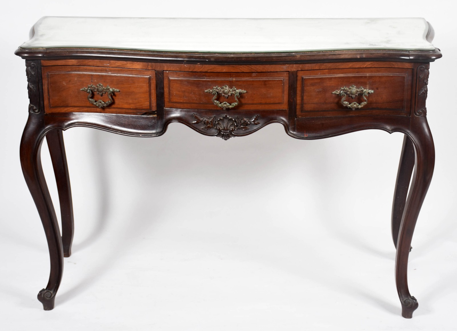 Mesa de encostar de jacarandá com três gavetas, estilo Luís XV, tampo... - foto 2 de 6